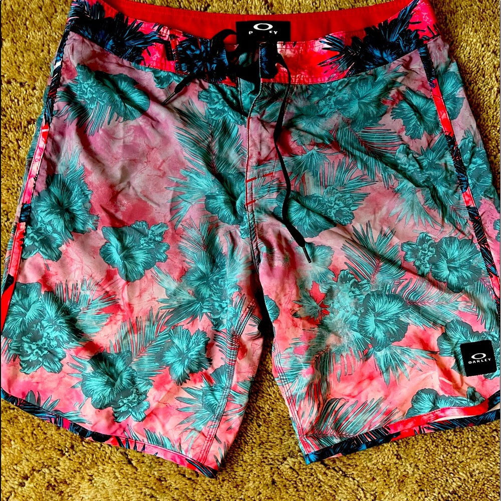 Oakley board shorts- size 32